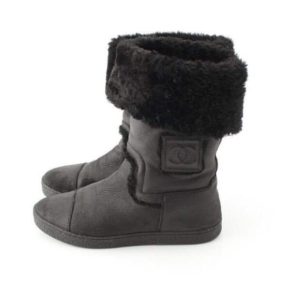 Authentic CHANEL Runway Leather Fur Boots Shoes Black Winter Coco Mark Size 38 - Picture 1 of 9